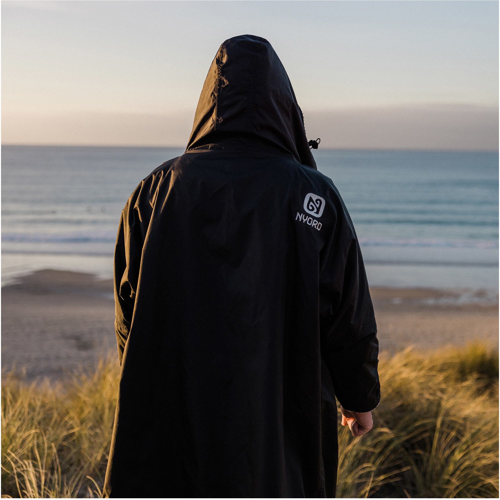 2026 Nyord Primaloft Outdoor Changing Robe ACC0005 - Black / Grey