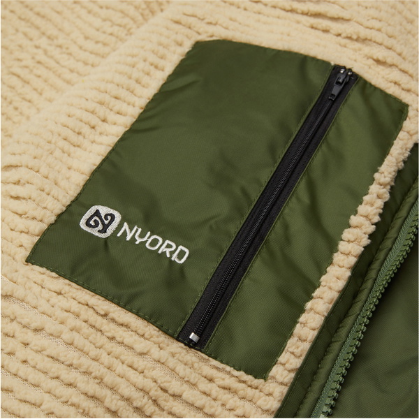 2026 Nyord Primaloft Outdoor Changing Robe ACC0005 - Khaki / Ecru